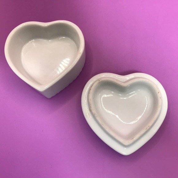 Porcelain Heart Trinket Box Lillies and Butterfly Design 3'x3' for Rings Perfect - Picture 2 of 10